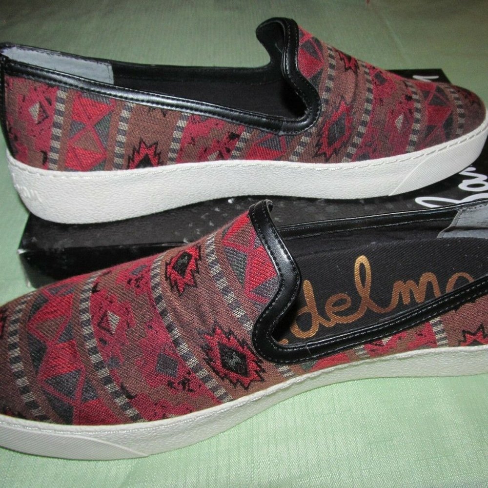 SAM EDELMAN Becker Red Tribal Print Casual Sneaker